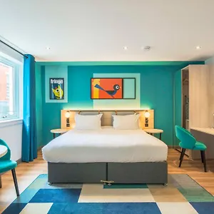 Holyrood Apartahotel