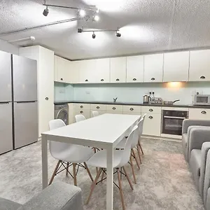  Apartment Destiny Student - Meadow Court Großbritannien